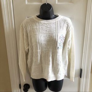 Carriage Court Off White Sweater Size S Flower 🌺